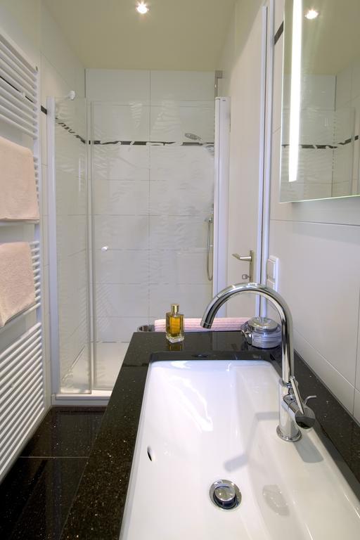 Gaestehaus Hebinger Am Schlosspark Deidesheim Room photo